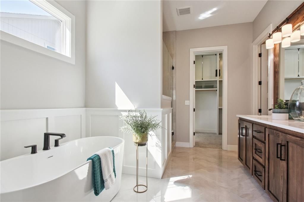 17156 S Laurelwood Street — photo 22