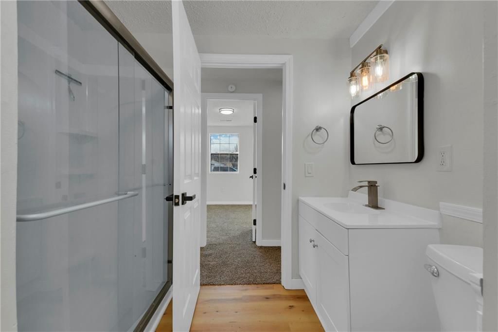 208 E Pine Street — photo 11