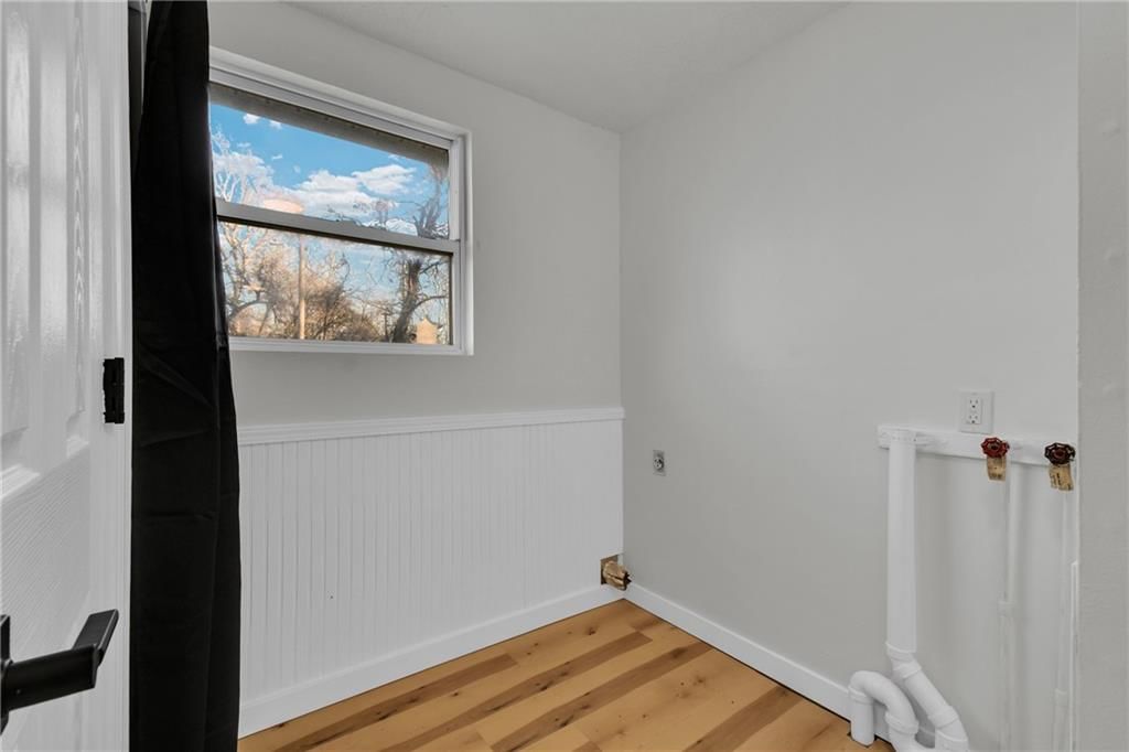 208 E Pine Street — photo 12