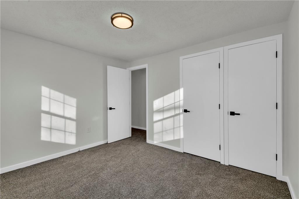 208 E Pine Street — photo 16