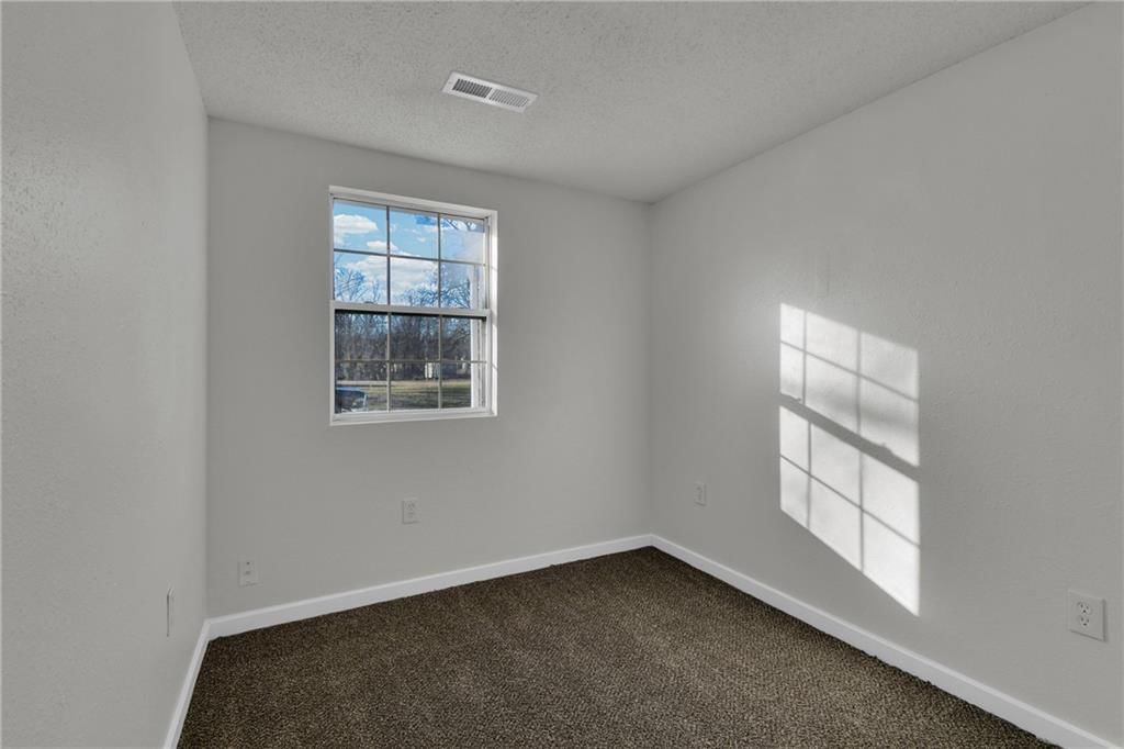 208 E Pine Street — photo 17