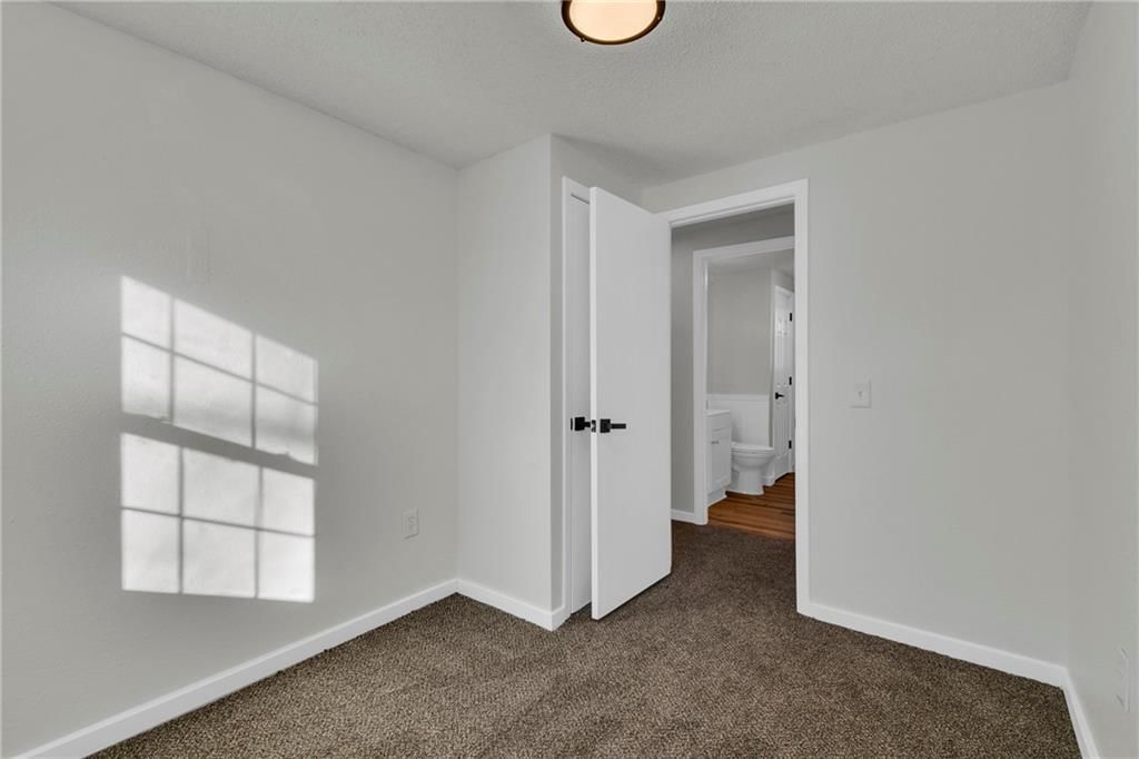 208 E Pine Street — photo 18