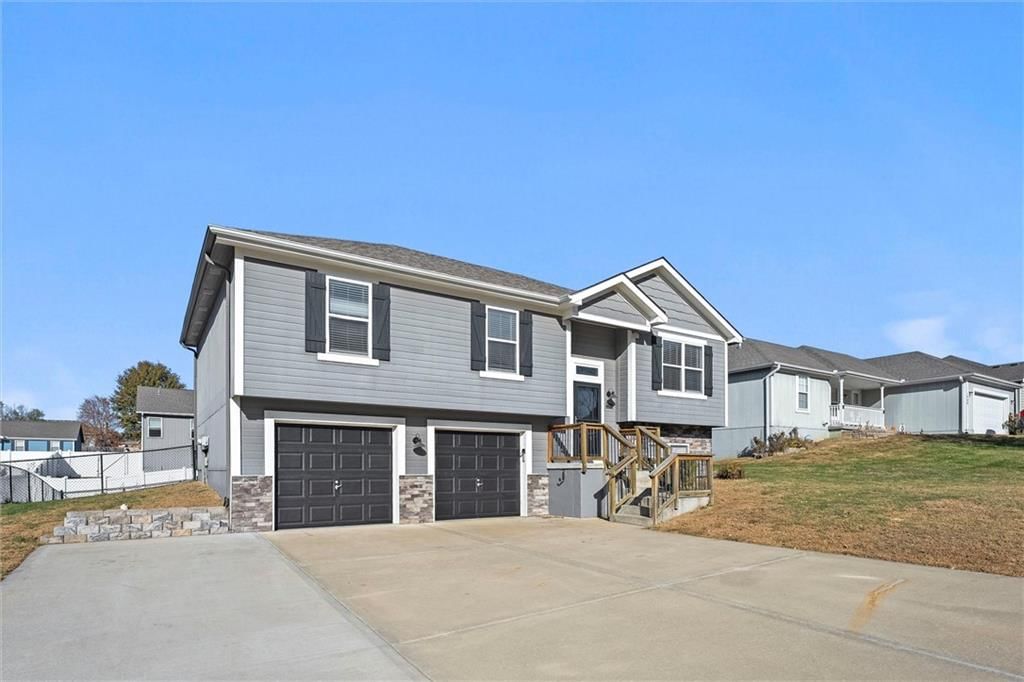 1006 Buttercup Street — photo 3