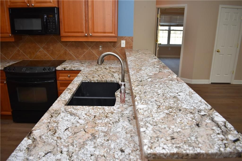 7135 Meadow View Street — photo 17