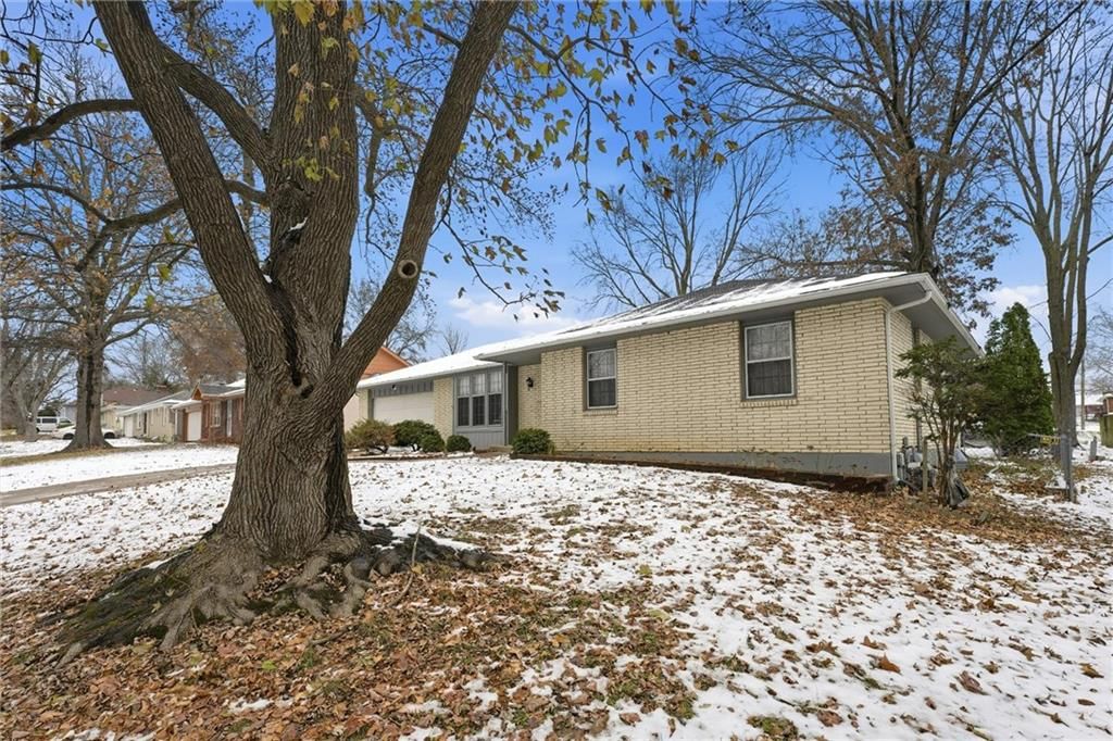 2331 N 73RD Terrace — photo 3