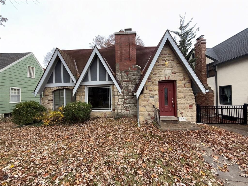 7336 Grand Avenue, Kansas City, MO