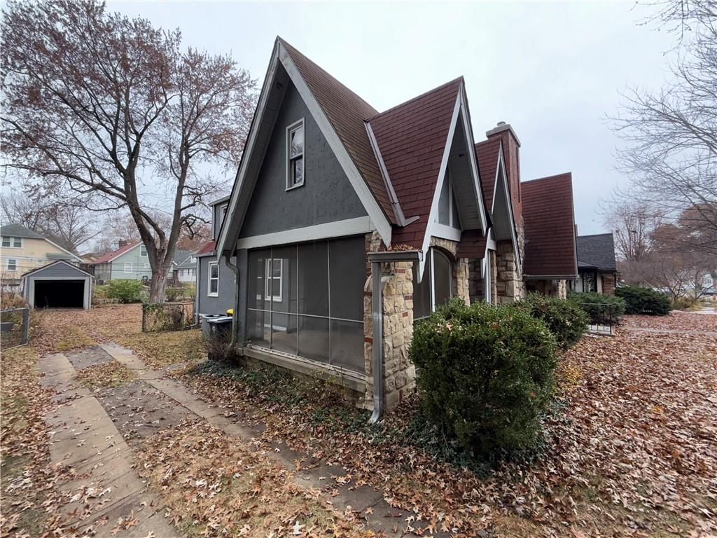7336 Grand Avenue — photo 24