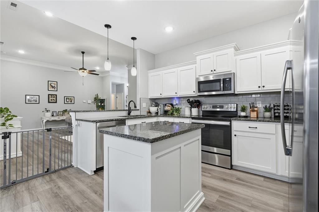 484 Olive Court — photo 10