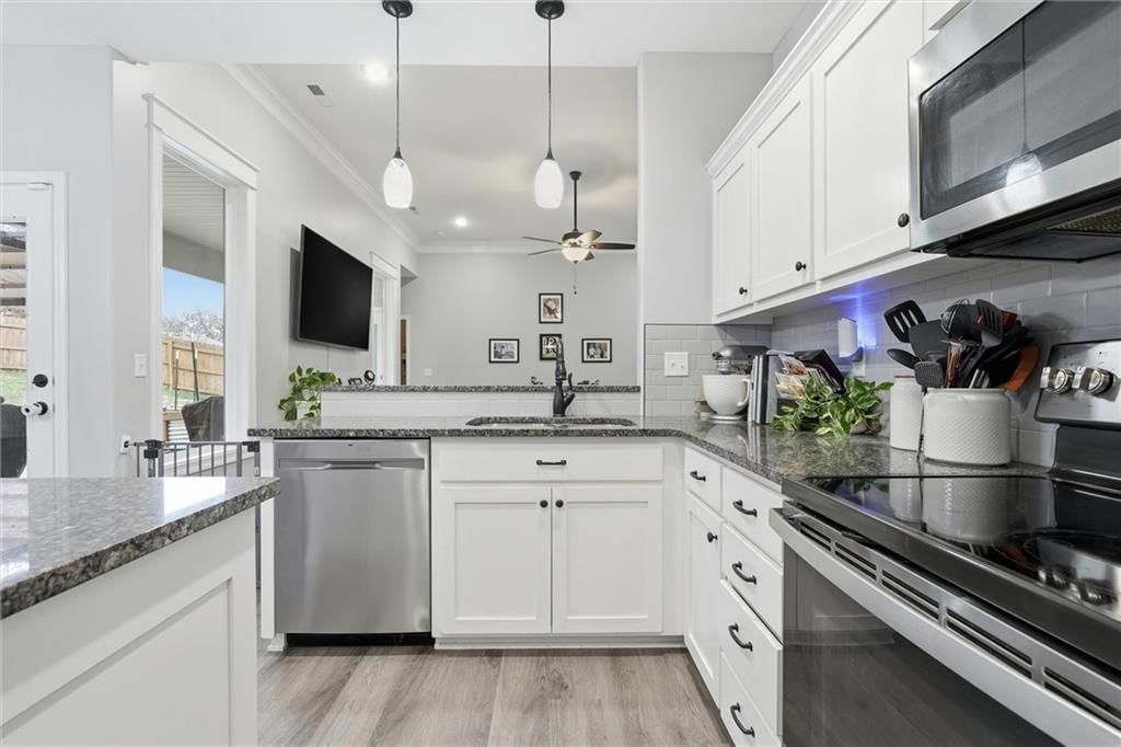 484 Olive Court — photo 11