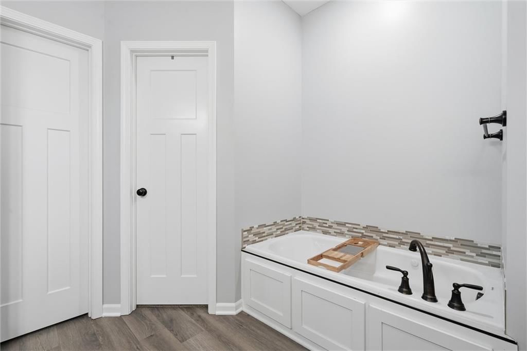 484 Olive Court — photo 25