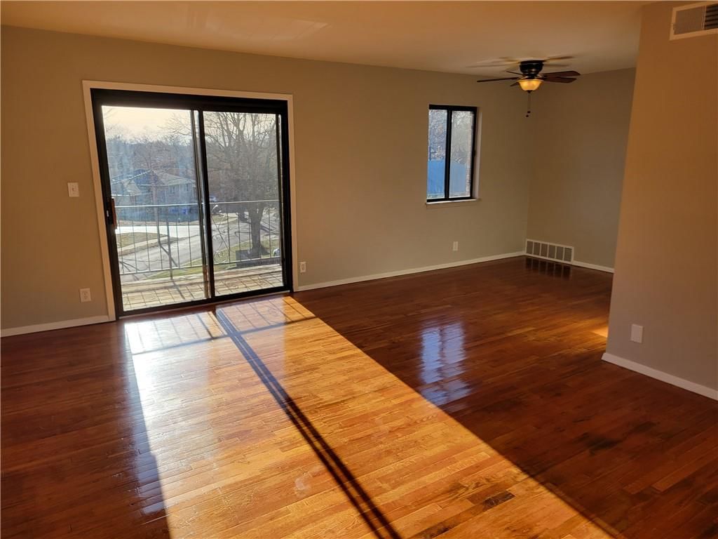 8221 Santa Fe Drive — photo 2