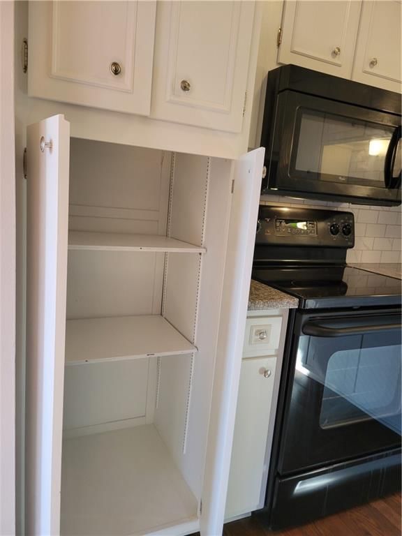8221 Santa Fe Drive — photo 10