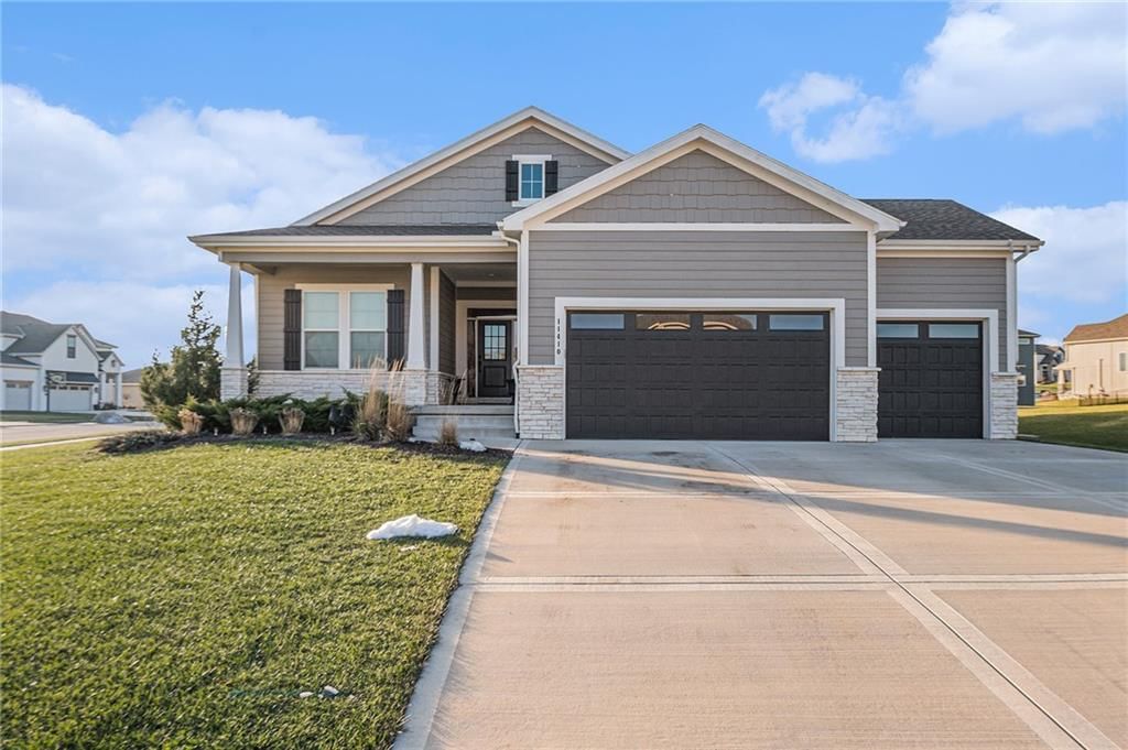 11410 Bluestem Drive, Kearney, MO