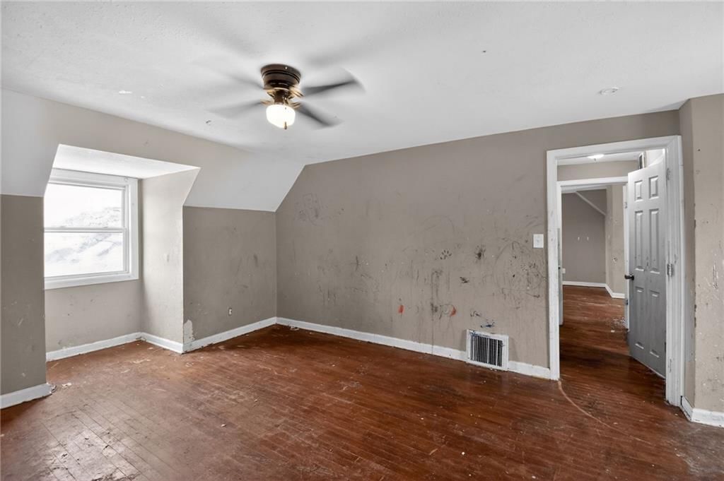 4653 Benton Boulevard — photo 24