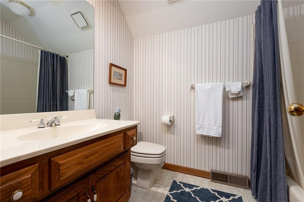 8201 NW Potomac Avenue — photo 27