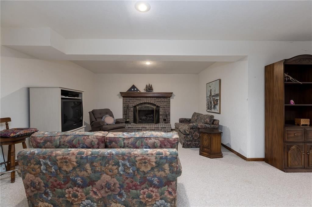 8201 NW Potomac Avenue — photo 32