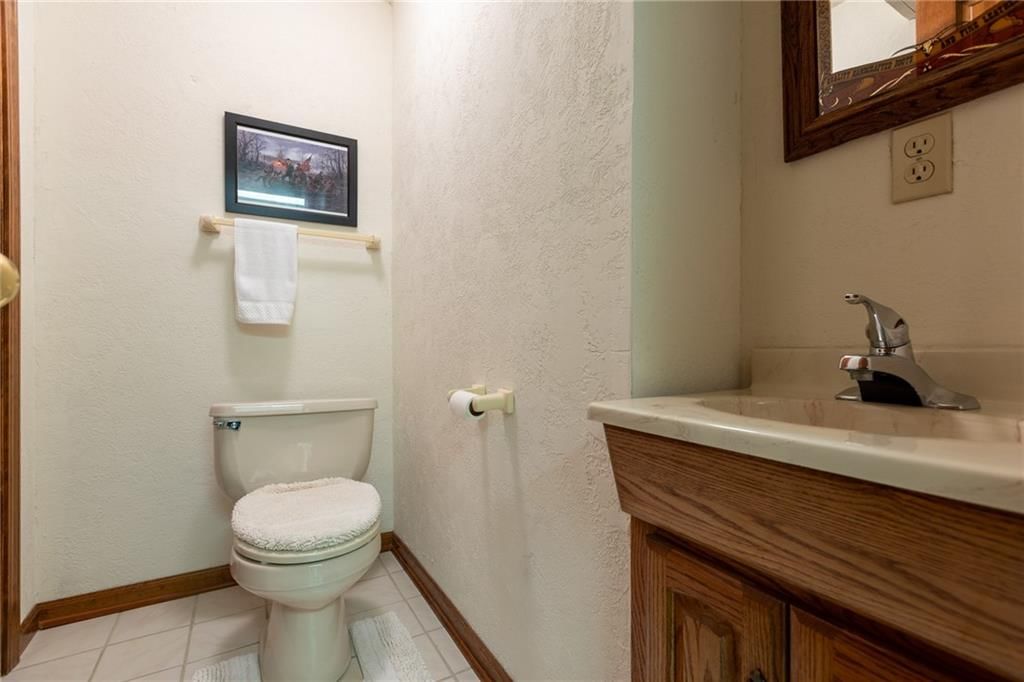 8201 NW Potomac Avenue — photo 34
