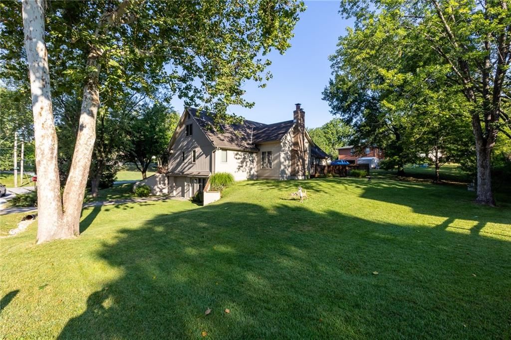 8201 NW Potomac Avenue — photo 37
