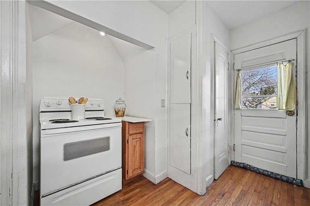 408 E 70th Terrace — photo 14
