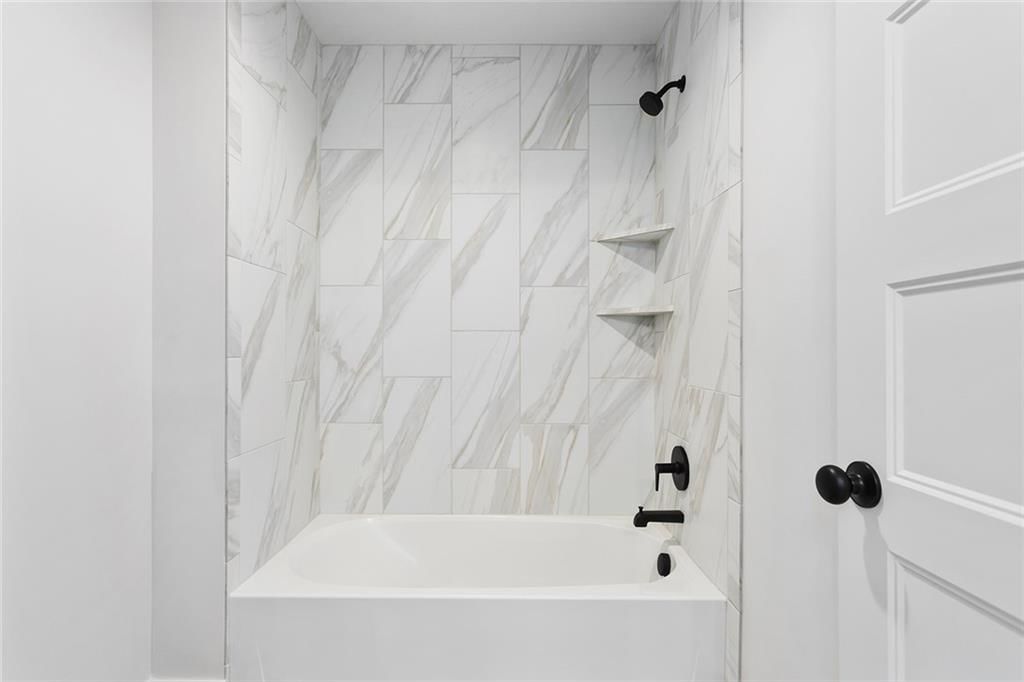 13417 W 178th Street — photo 35