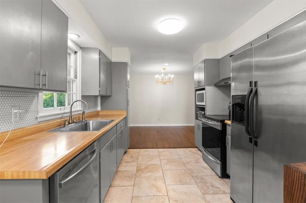 8110 W 92nd Street — photo 11