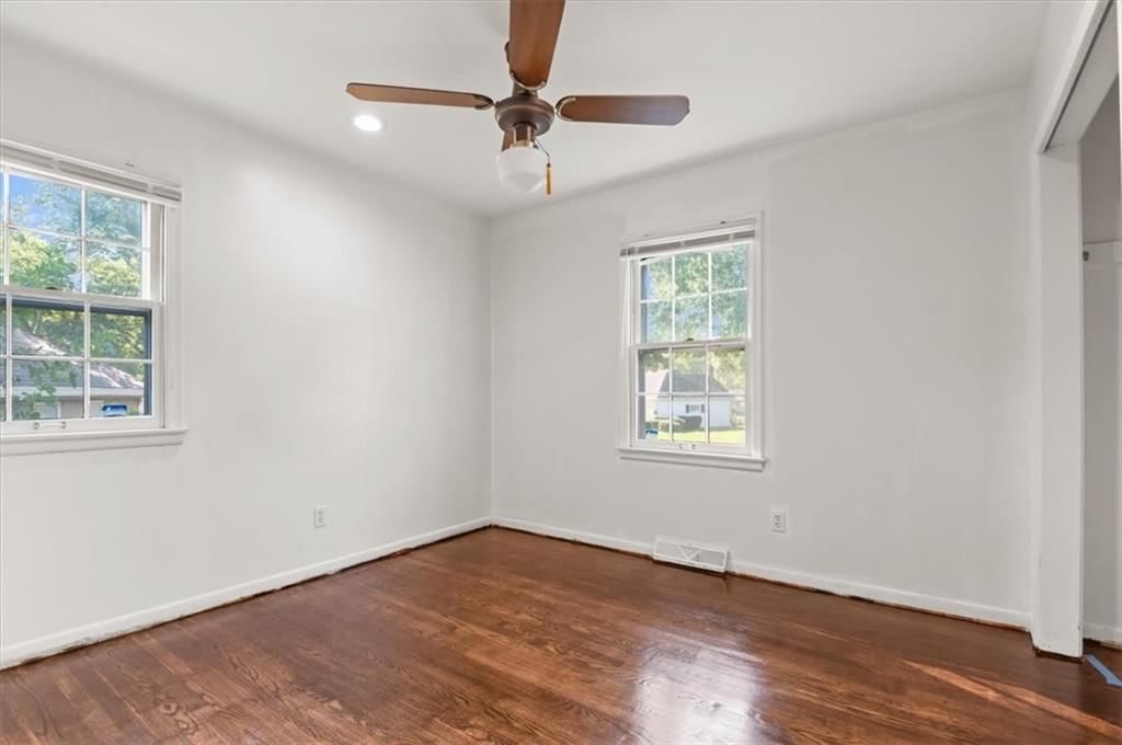 8110 W 92nd Street — photo 16