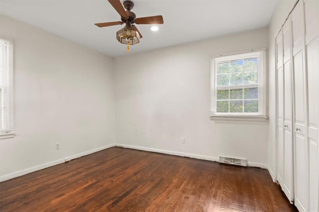 8110 W 92nd Street — photo 17