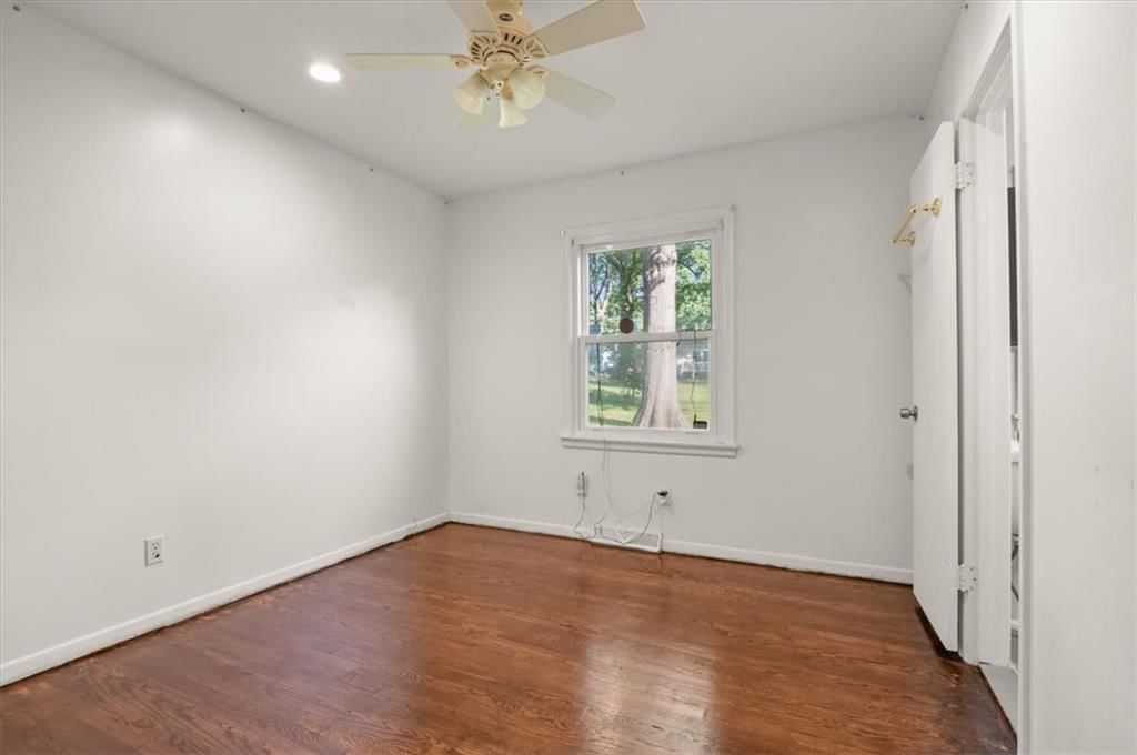 8110 W 92nd Street — photo 21