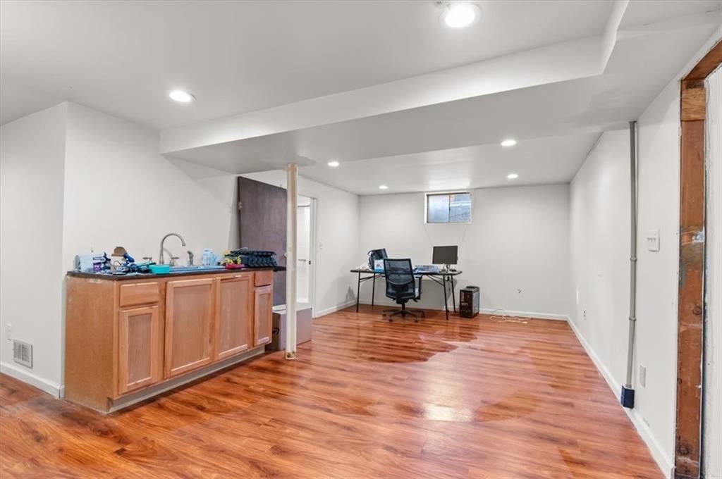 8110 W 92nd Street — photo 23