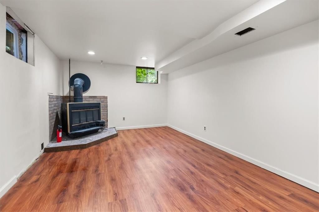 8110 W 92nd Street — photo 27