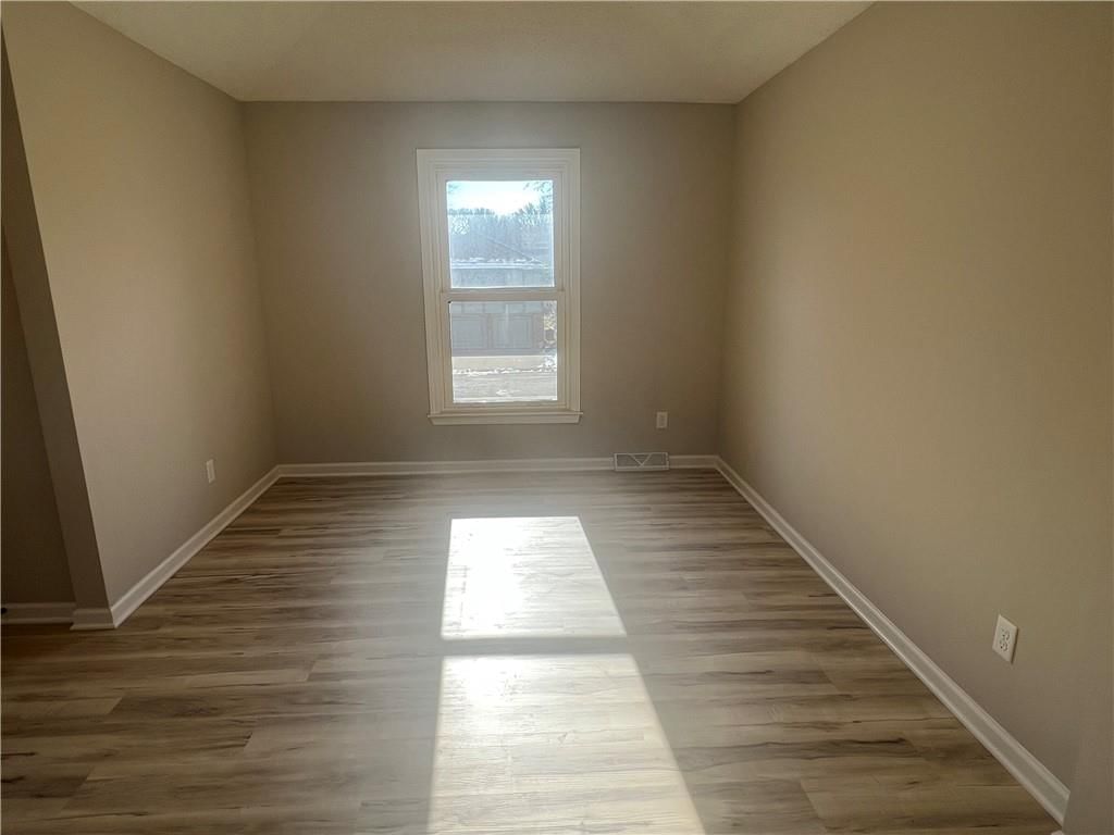 8702 Linda Lane — photo 11