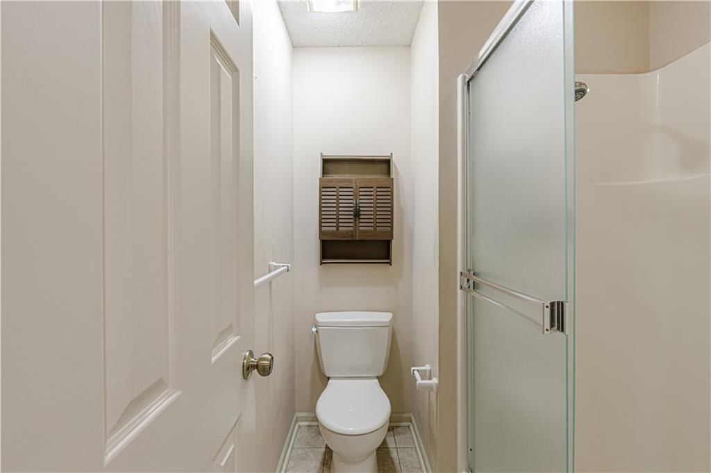 201 Lakeside Drive — photo 10