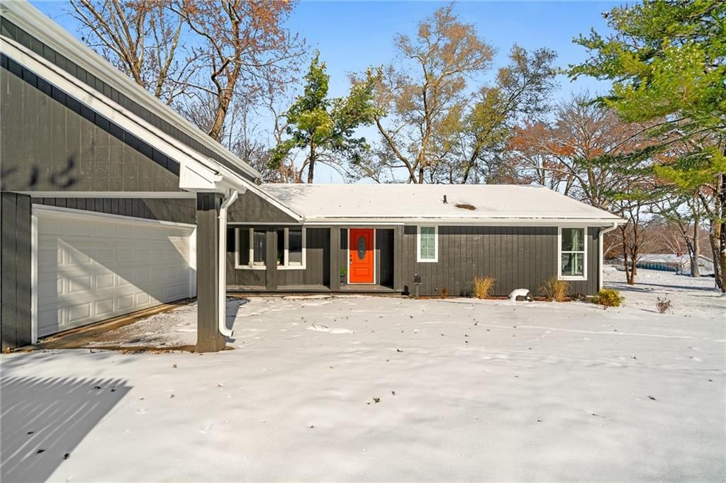13606 Cypress Avenue, Grandview, MO