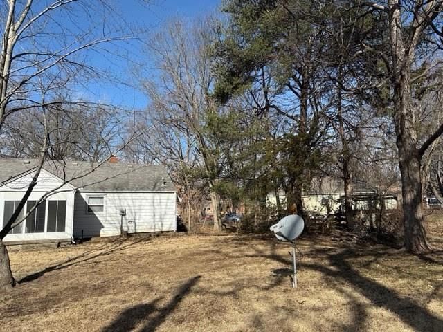 1403 W 27th Terrace S — photo 25