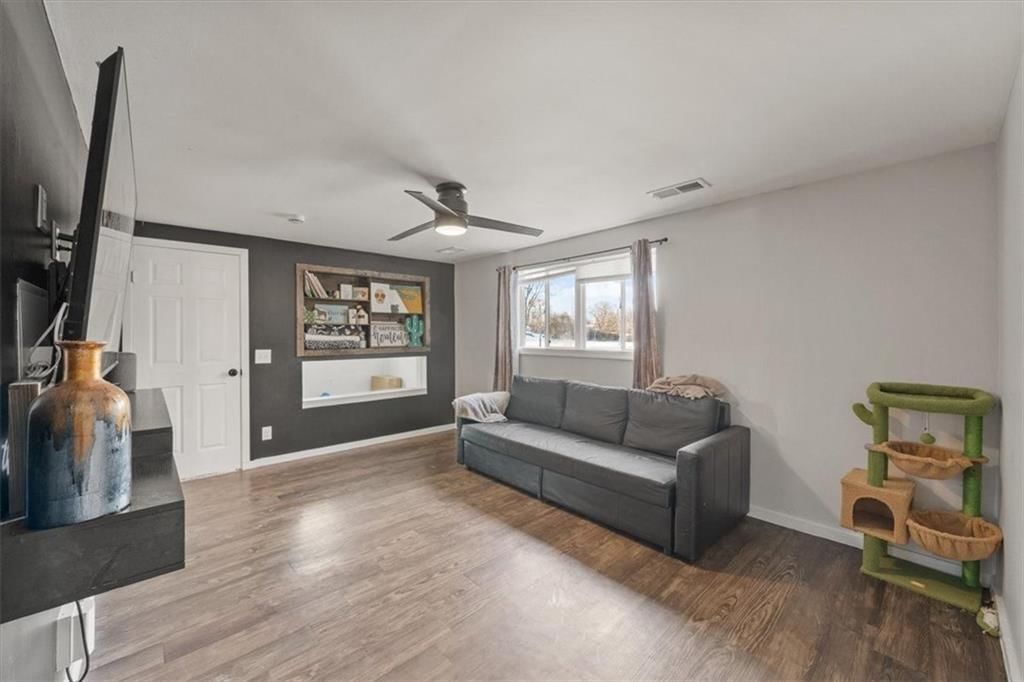 119 N Evanston Avenue — photo 7