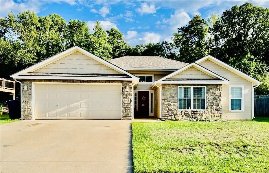 307 Division Street, Knob Noster, MO
