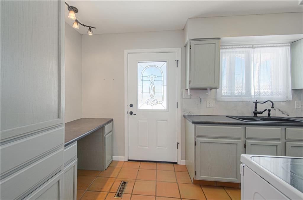 15115 Gardner West Road — photo 2