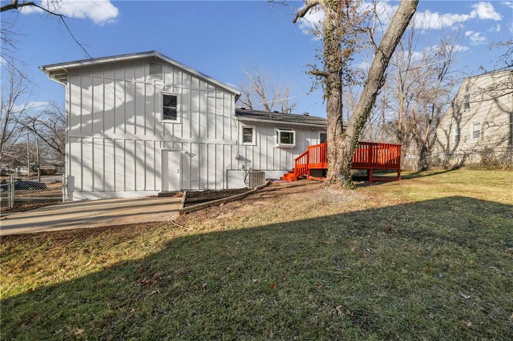 3901 E 107 Terrace — photo 24
