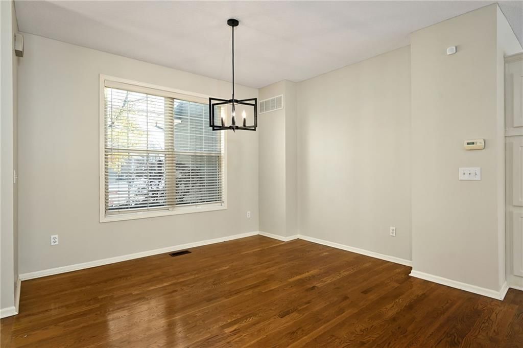 5206 Round Prairie Street — photo 4