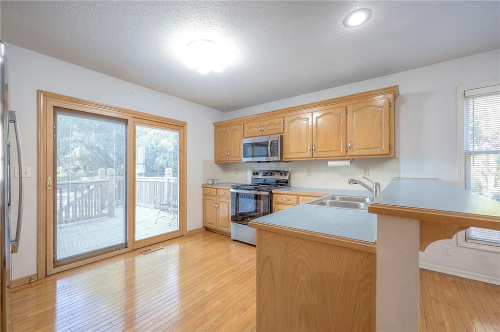 13928 W 109th Street — photo 16