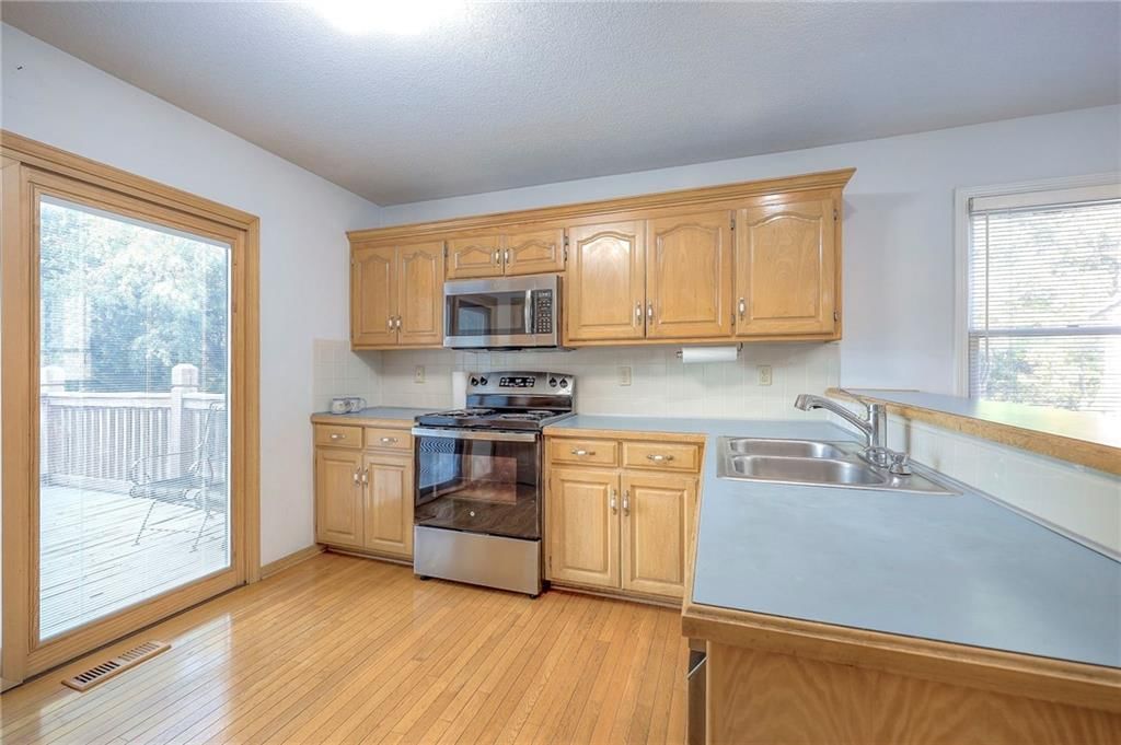 13928 W 109th Street — photo 17