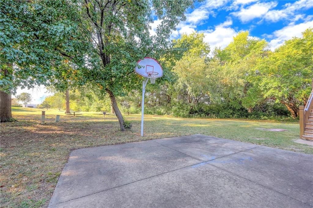 13928 W 109th Street — photo 40