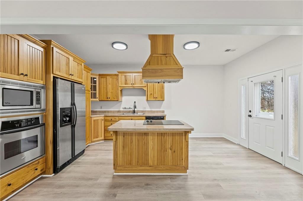 4828 Metropolitan Avenue — photo 13