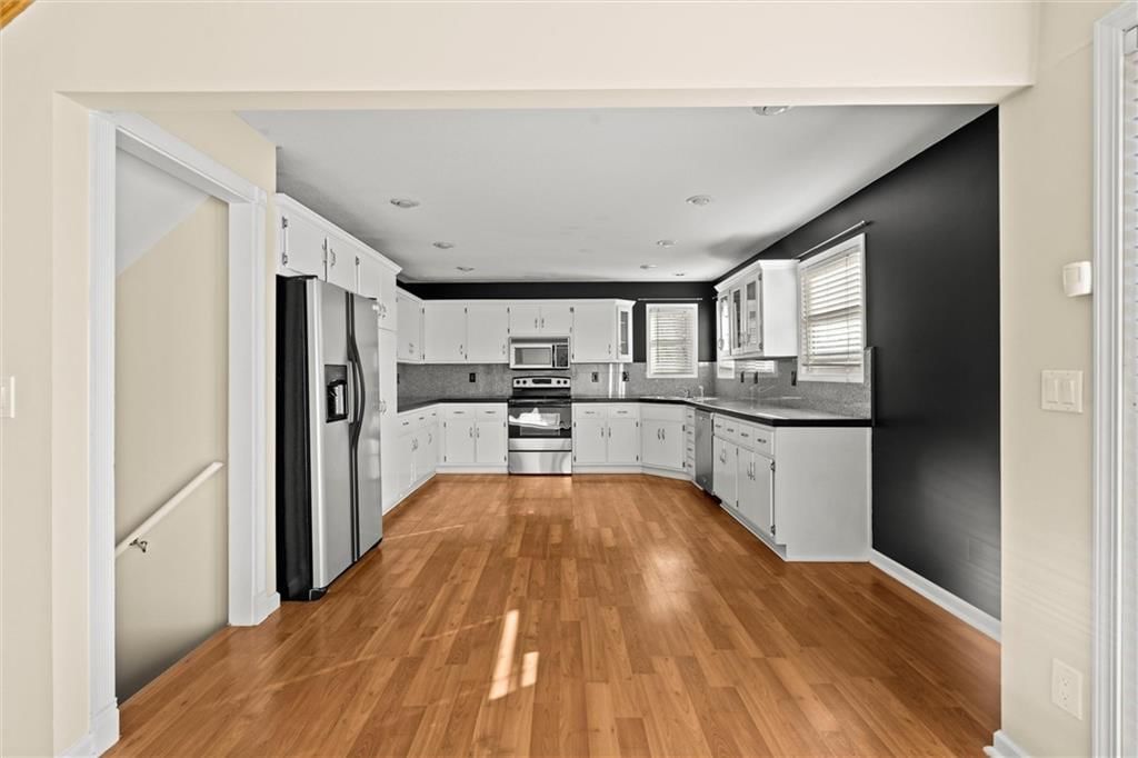 741 SW Windsong Circle — photo 10