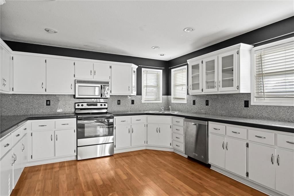 741 SW Windsong Circle — photo 12