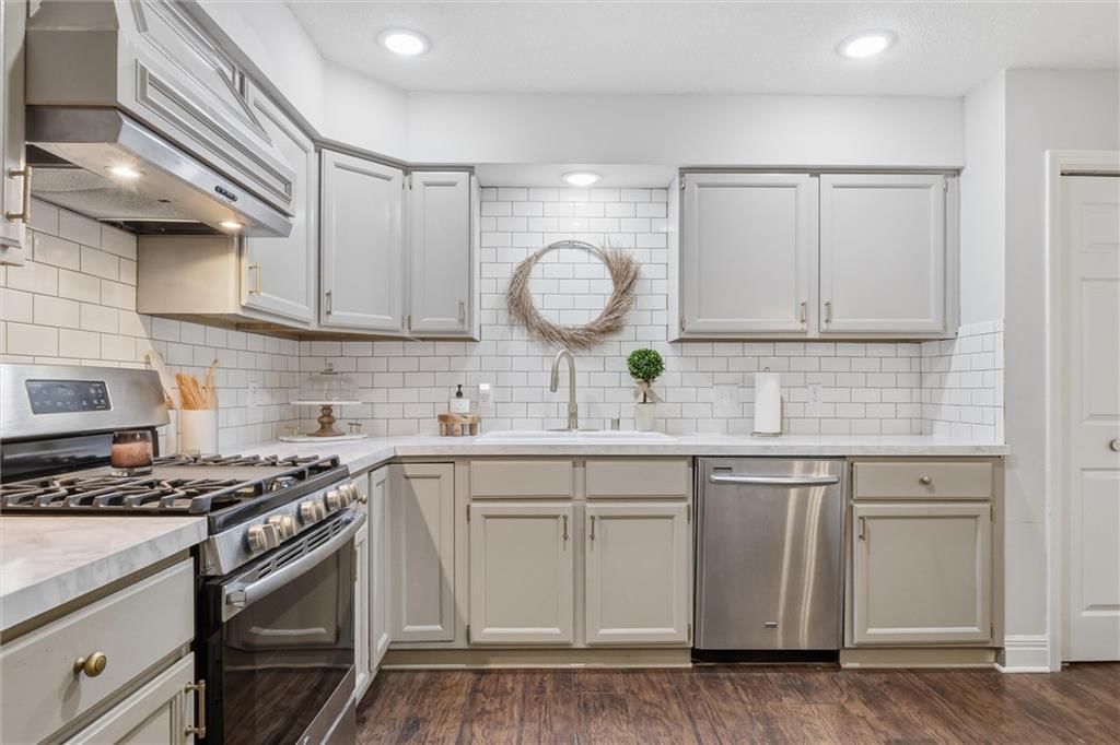 3922 Willshire Drive — photo 8