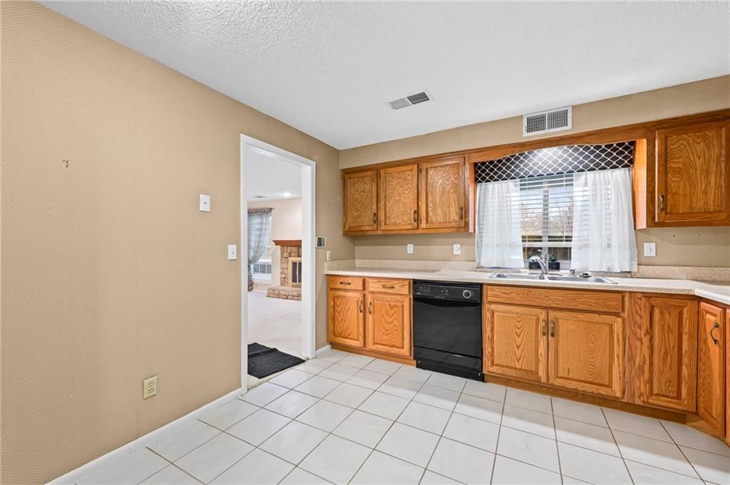 12708 W 110th Terrace — photo 9