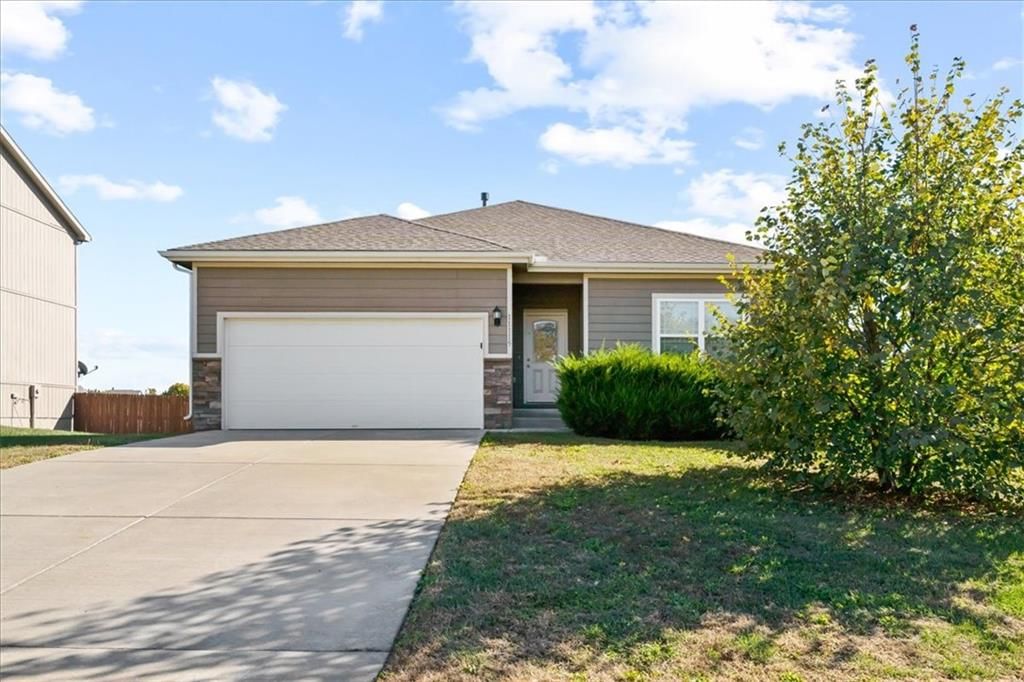 11115 N Jefferson Street, Kansas City, MO