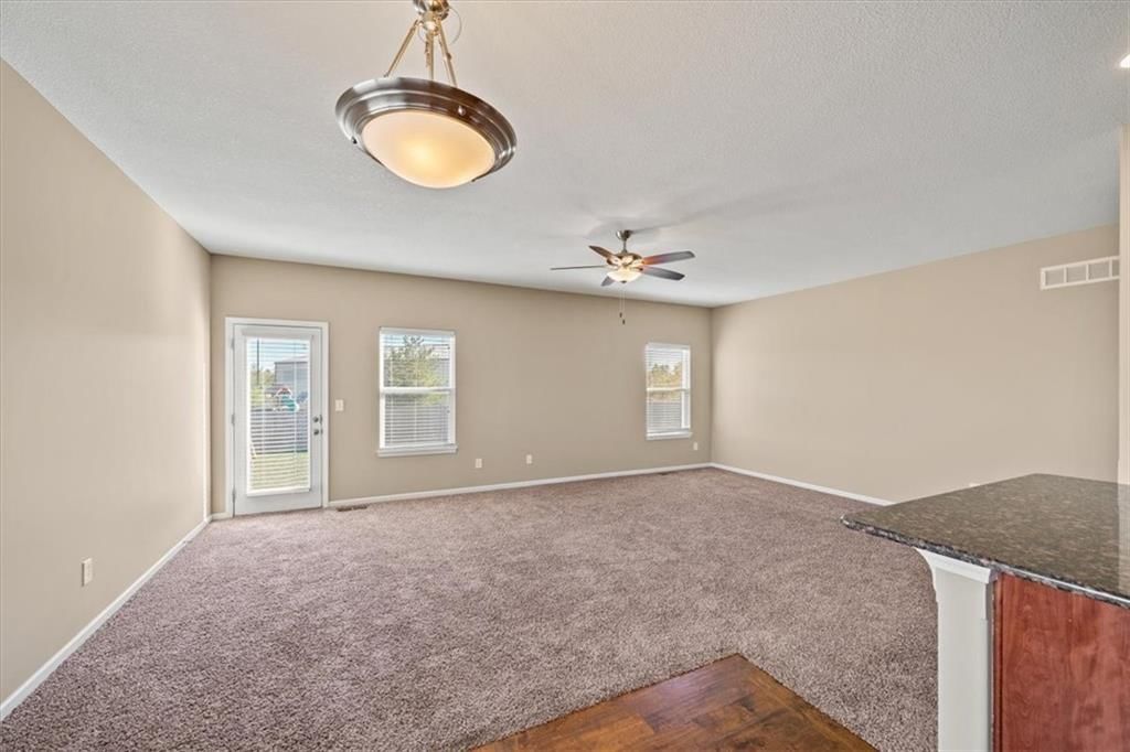 11115 N Jefferson Street — photo 16