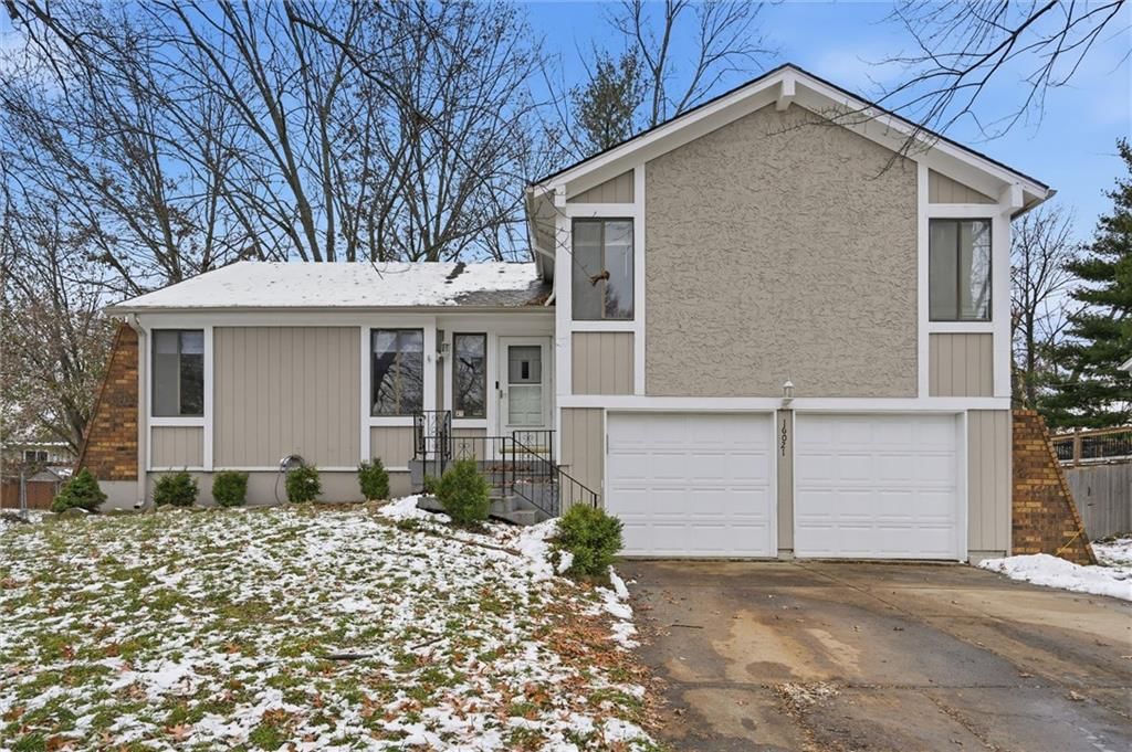 16021 W 153rd Street, Olathe, KS